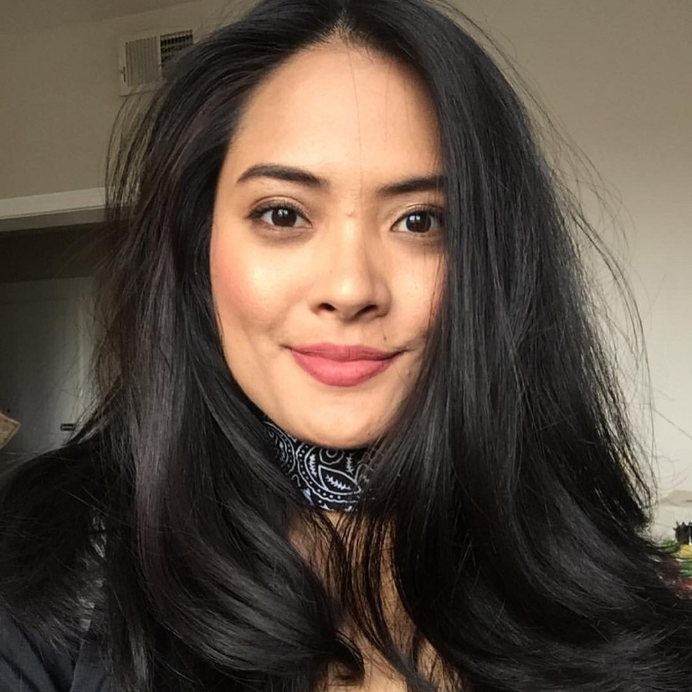 Meet your Posher, Natcha